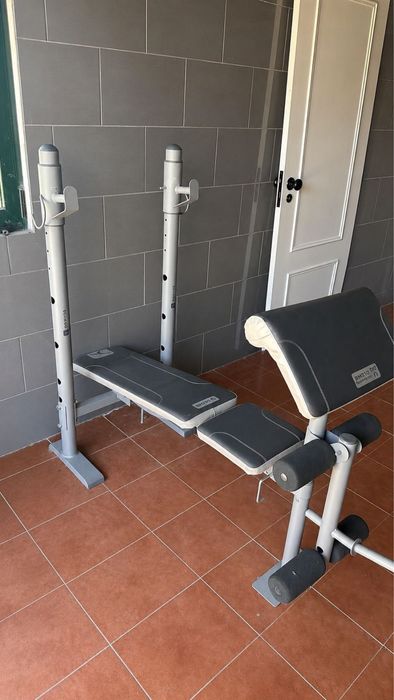 Home Gym Completo Domyos – Rack, 2 Bancos, Barras e Pesos