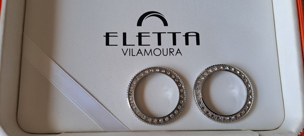 Relógio  ELETTA Vilamoura, com 5 Braceletes e 2 Aros. Como NOVO
Só entrego pessoalmente