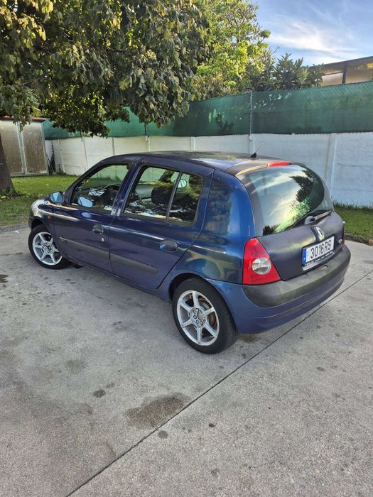 Renaul Clio 2 1.2I
