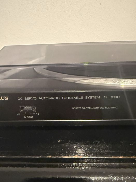 Gira discos Technics SL-J 110R