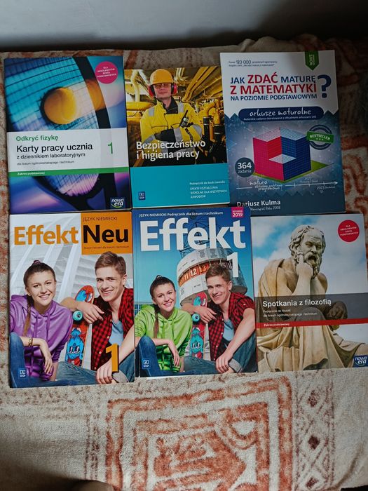 Sprzedam książki do technikum