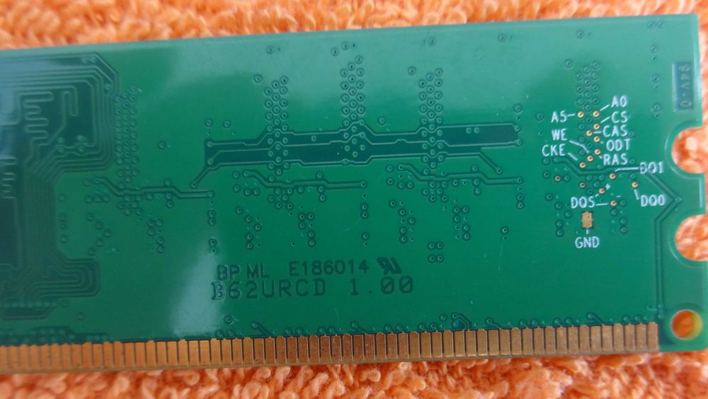 Memória RAM 1GB DDR2 Corsair64739225601283124