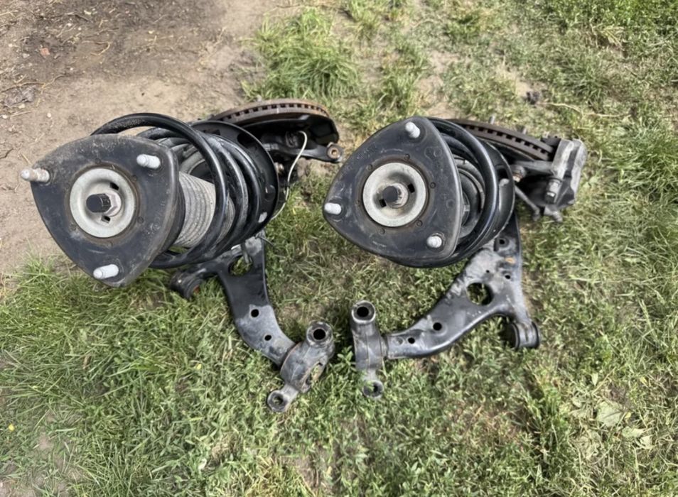 Стойки амортизатора Mazda 6 Gj