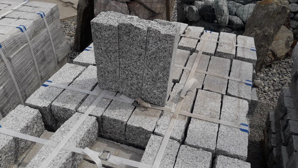 KAMIEŃ Palisada Granitowa Cięto ŁUPANA 10x10x30 cm Granit na SCHODY
