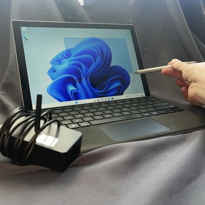 Microsoft Surface Pro 5 1796 12,3" 2K 8/256/QHD Комплект