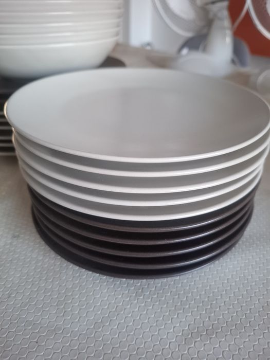Serviço de pratos429087641777612801