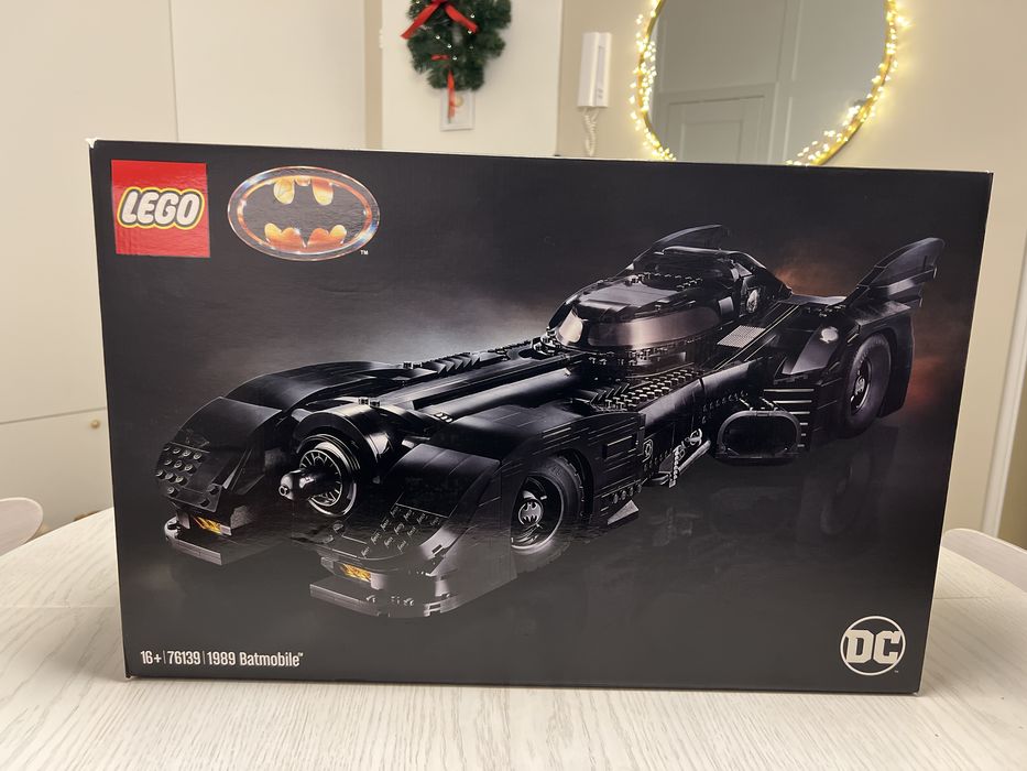 Lego UCS Batman 76139 Batmobile 1989