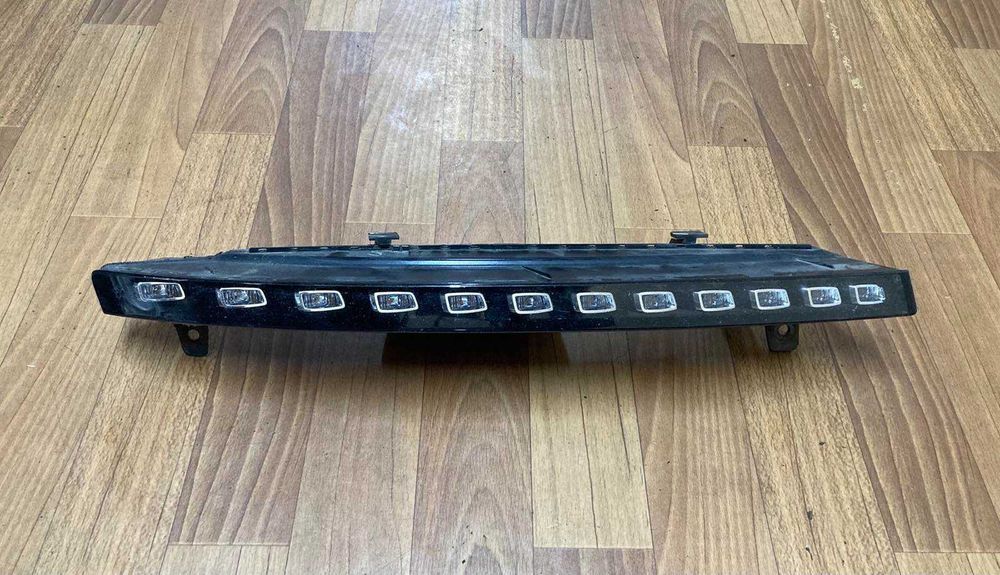 Указатель поворота 4L0953042D\E на 12 диодов Audi Q7 2010 - 2015