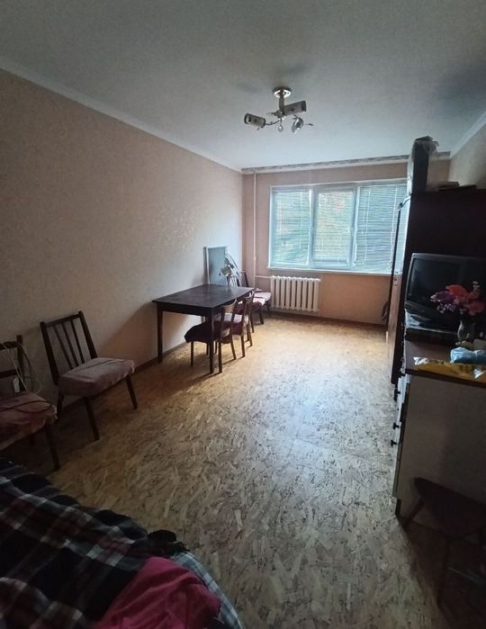 Продаж двокімнатної квартири в смт. Озерне