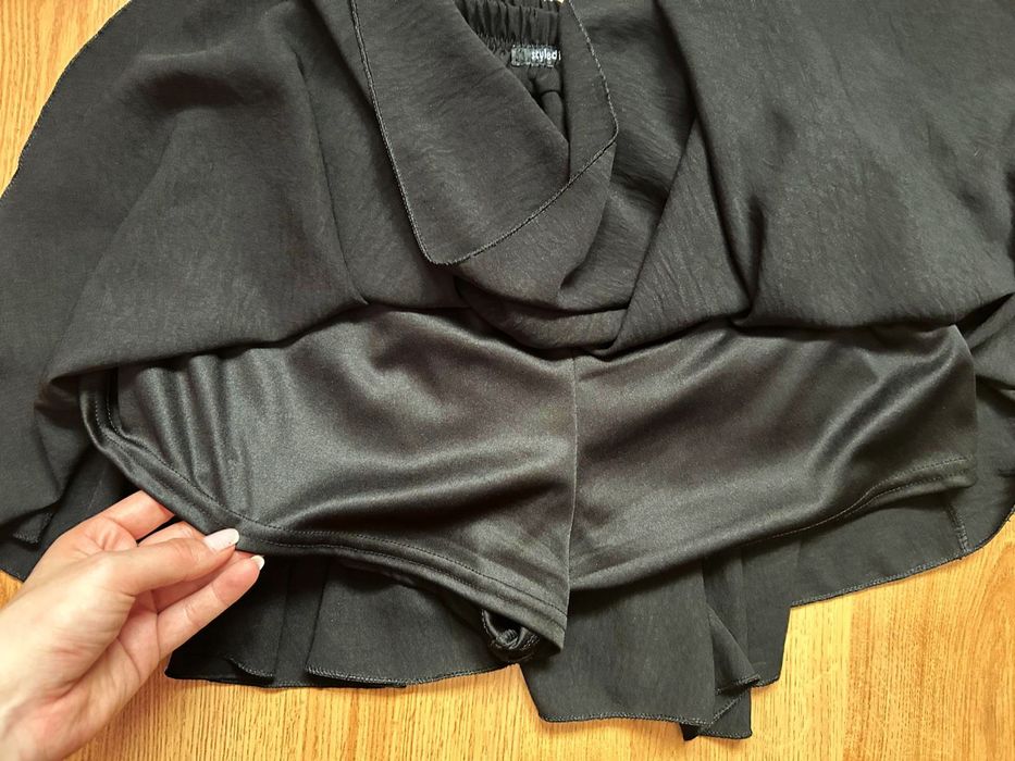 Spodnico spodenki zwiewne falbana M L