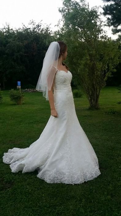 Suknia ślubna koronkowa