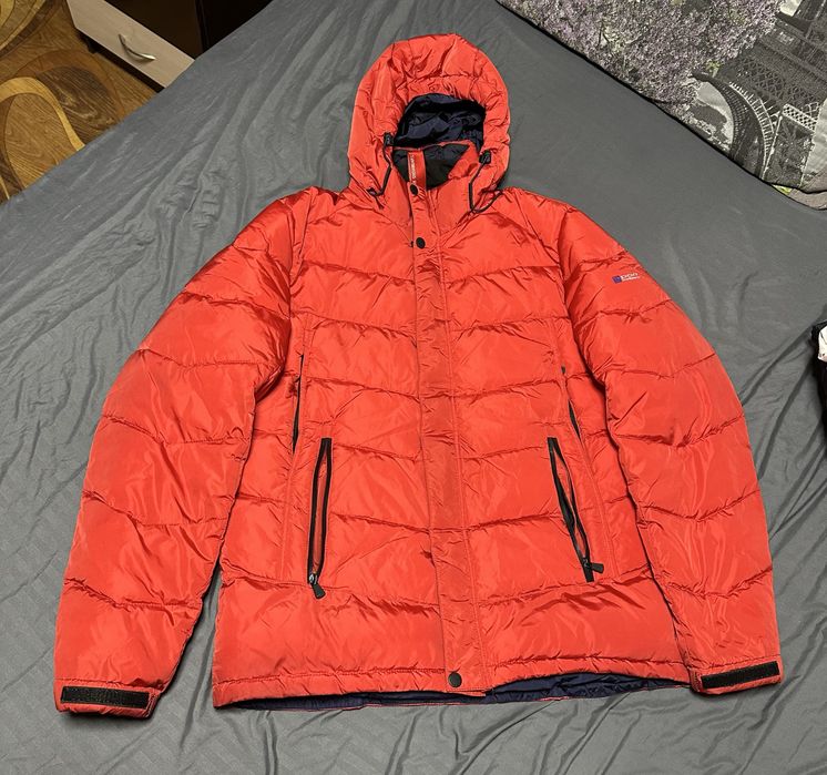 Продам теплу зимову курточку Sport Snowbears б/в