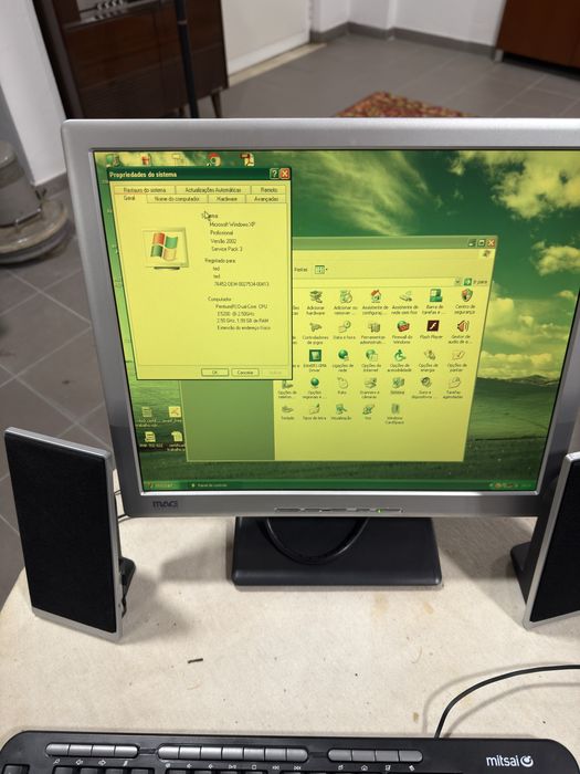 Computador Eurosys | Windows XP instalado.