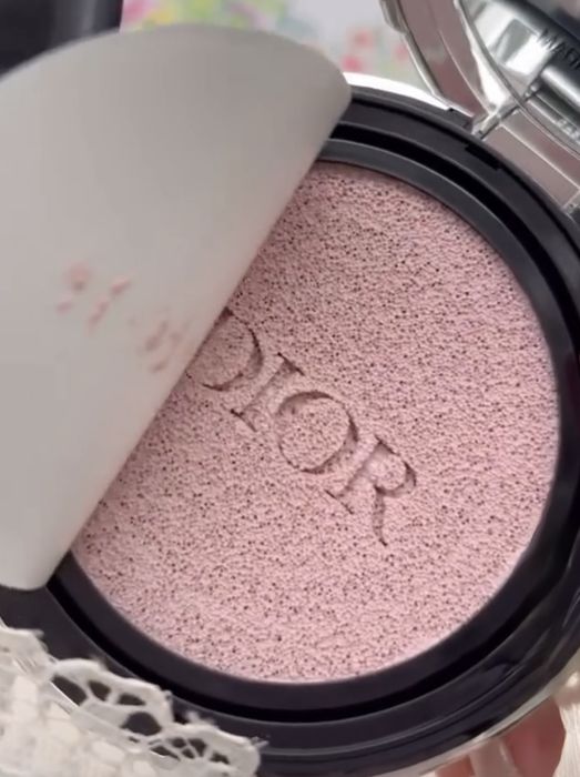 Тональний крем кушон Dior 1N