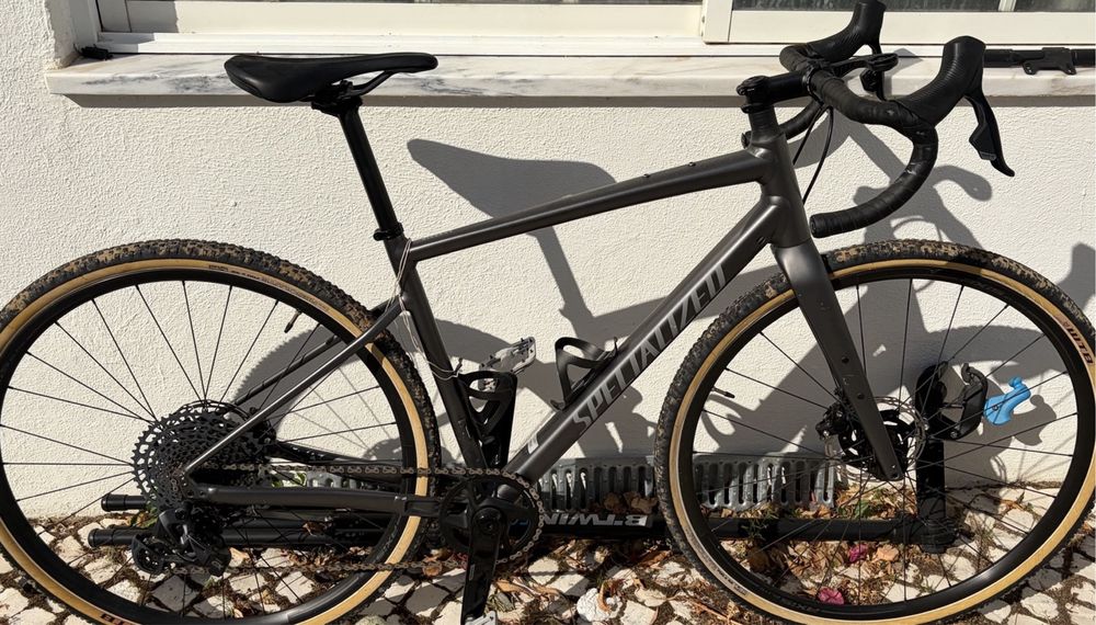 Specialized Diverge Base E5 2021 – Tamanho 54 (M) – Satin Smoke/Cool Grey – SRAM Rival eTap AXS / GX Eagle AXS 1x12