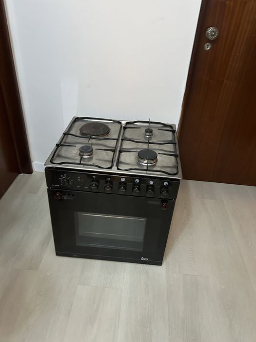 Conjunto Teka: Forno Elétrico + Placa Mista (Gás e Elétrico) - Muito Estimado