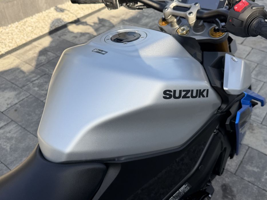 Suzuki gsx s 1000 2025