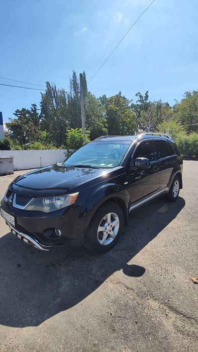 Продаю Mitsubishi outlender xl