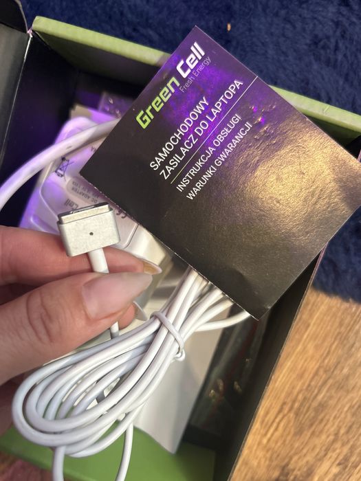 Ładowarka samochodowa do macbooka