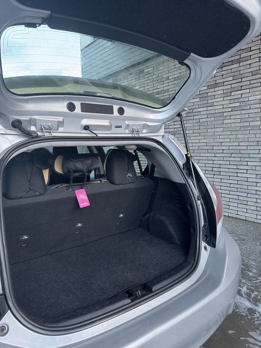 Toyota Prius C (2015)