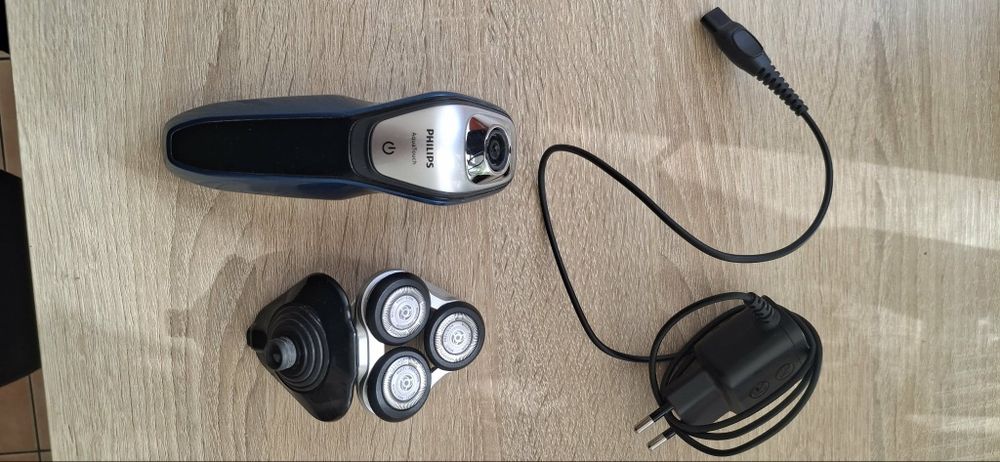 Golarka Philips AquaTouch