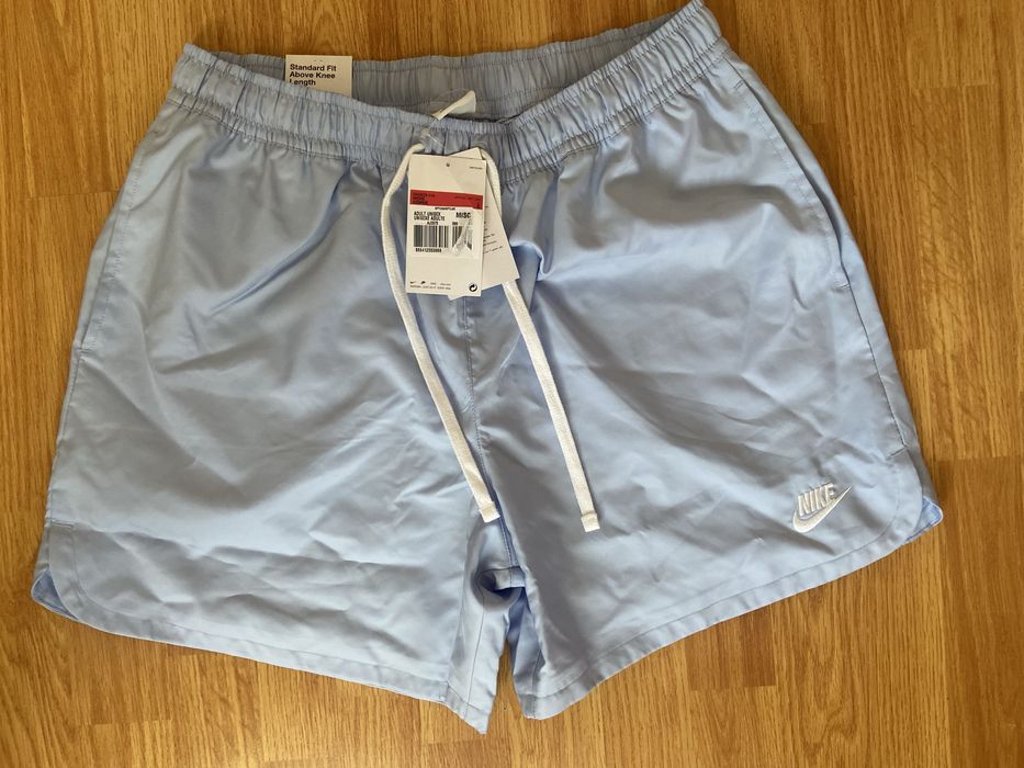 Продам шорты Nike.