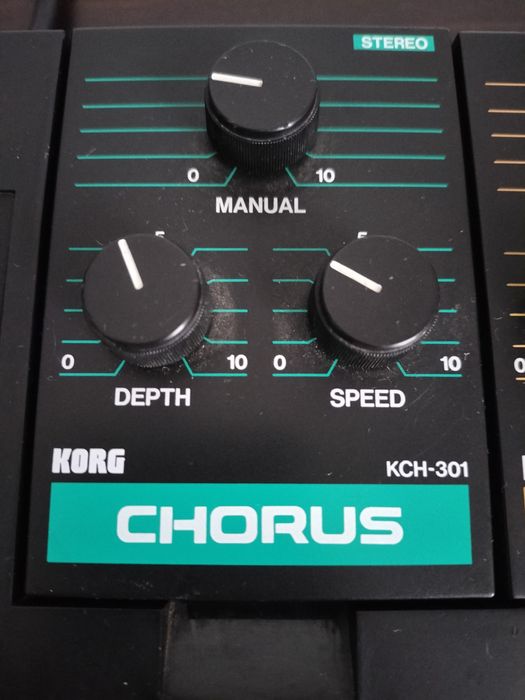 Korg PME-40X com módulos Wave Shaper e Chorus