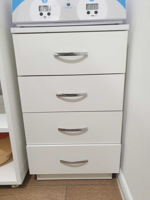 Меблі для салону краси