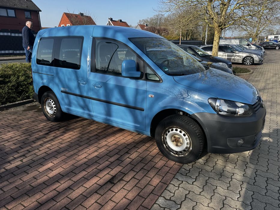 Продам VW Caddy 09.2013 року 2.0 бензин EcoFull(метан)