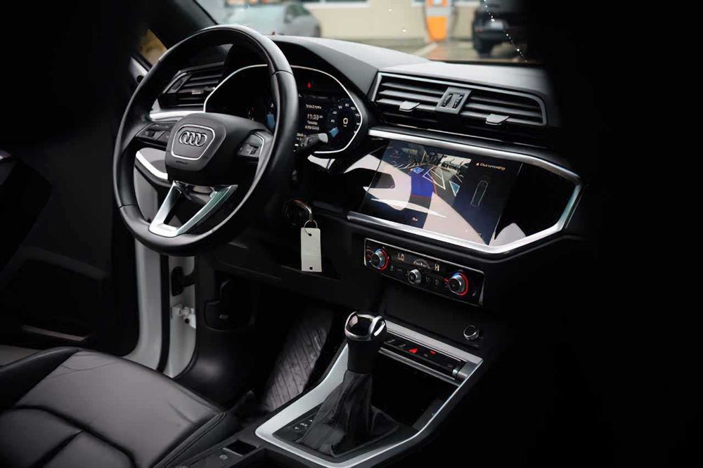 Audi Q3      2022