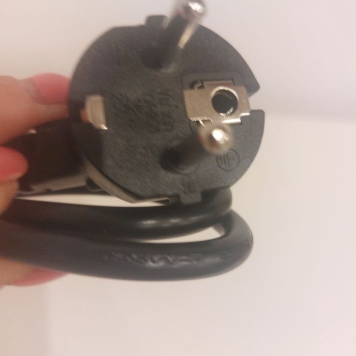 Kabel zasilający koniczynka.