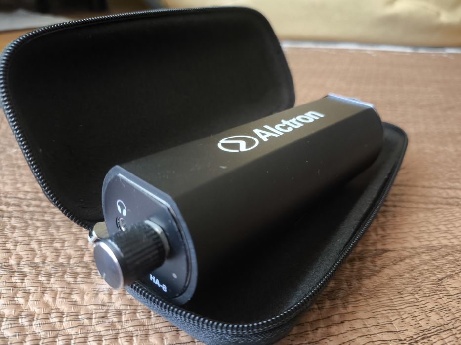 Amplificador Headphone Alctron Riworal IEM portátil com fio