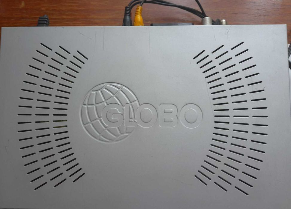 Продаю супутниковий ТВ тюнер ресивер Globo  7010А,  Б/У