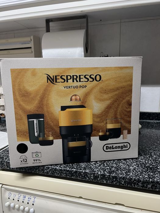 Maquina de Café Nespresso Vertuo Pop