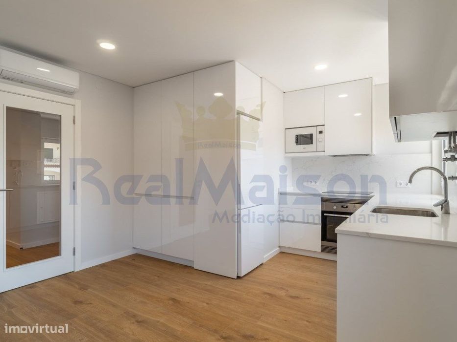 Arrenda-se Apartamento T2 NOVO - Mem Martins