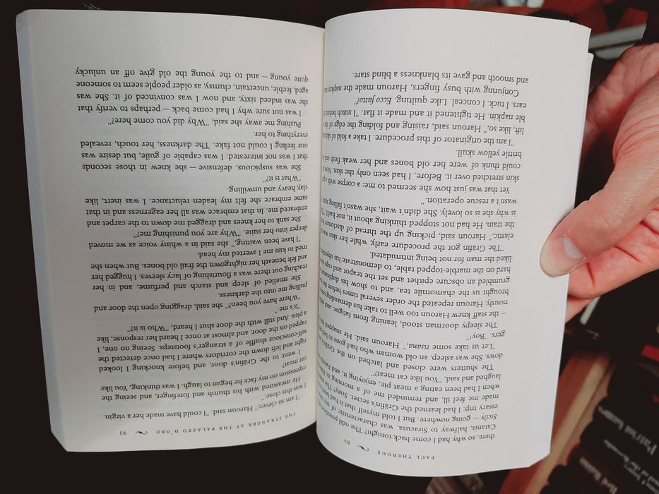 Paul Theroux – The Stranger at the Palazzo d'Oro and other stories