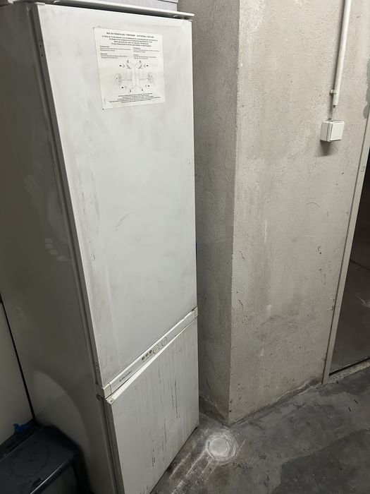 Lodowka do zabudowy 179 cm