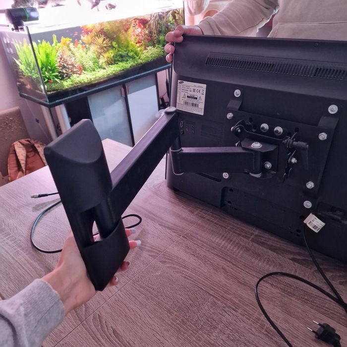 Telewizor Samsung 32 cale wysięgnik LED okablowanie pilot stan bdb