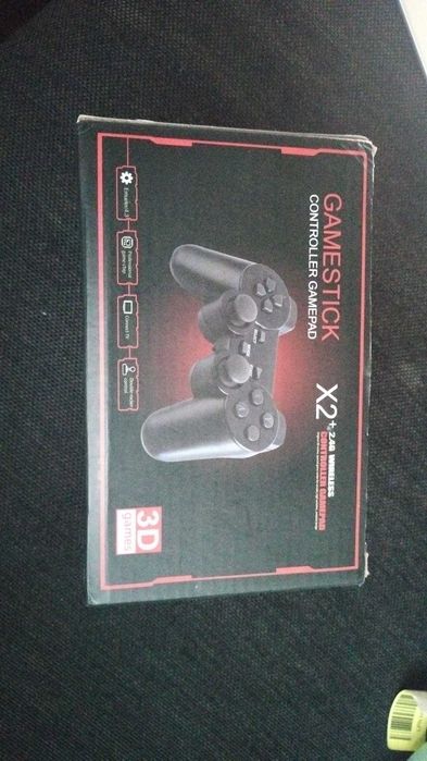 Consola Retro com Ligação à televisão e com 2 comandos