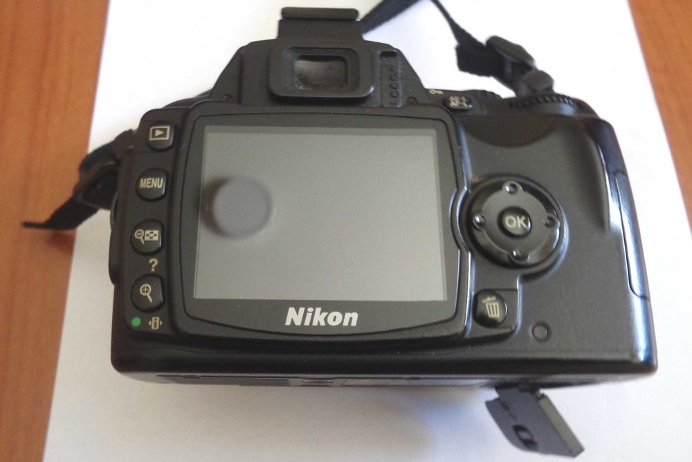 Máquina fotográfica Nikon Digital Camera D40