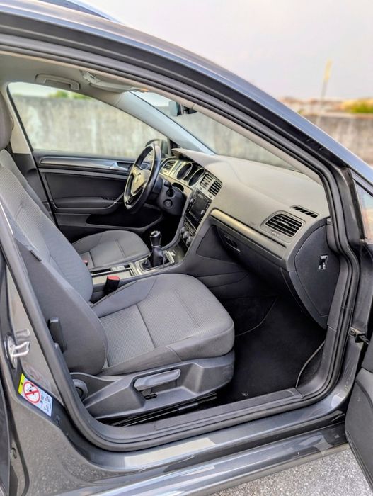 VW Golf VII Confortline (110 cv) – 2018 | Nacional