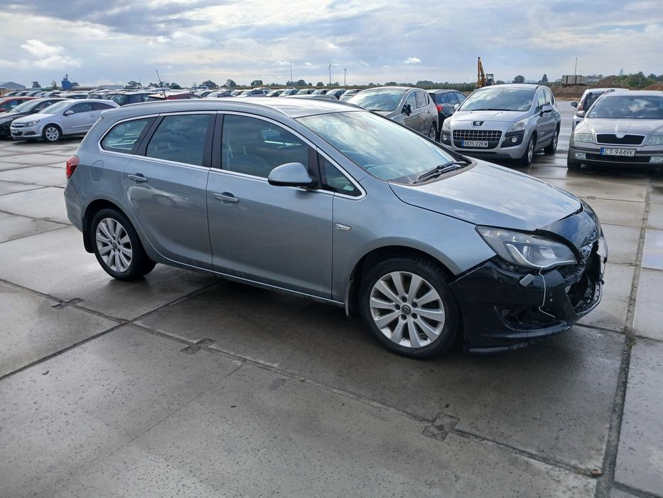Opel Astra 1,6 diesel, 2015 rok