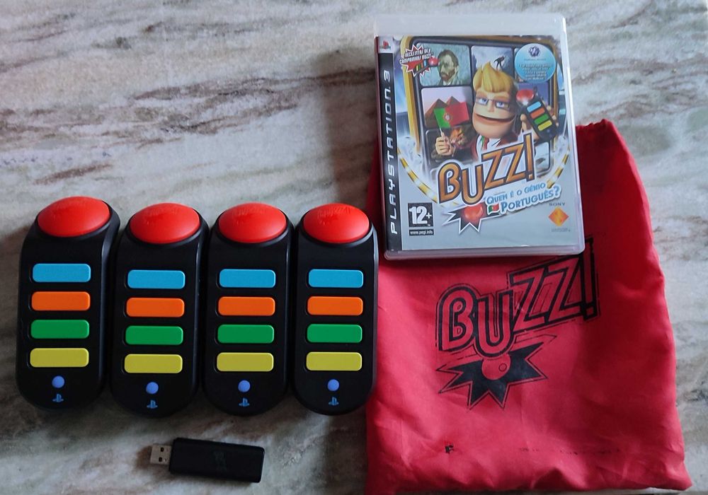 Buzz! Quem é o Génio Português? PS3 + 4 Comandos Sem Fio