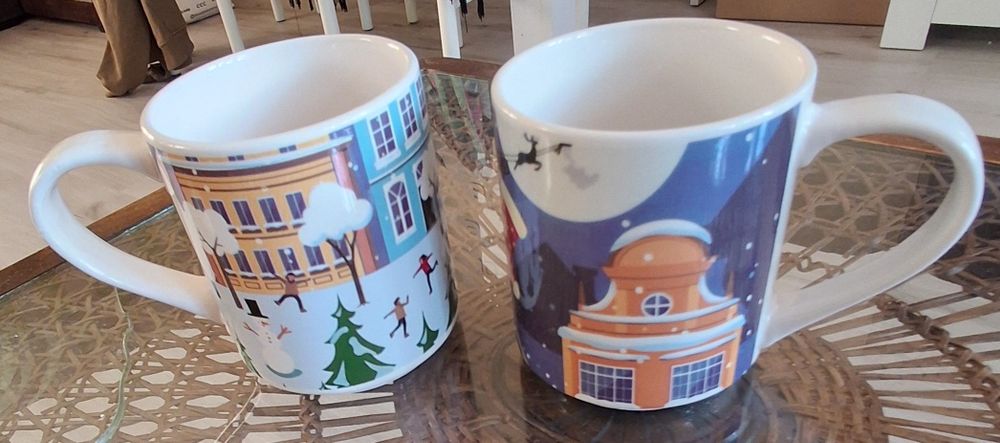 Kubek  ceramiczny  z motywem świątecznym