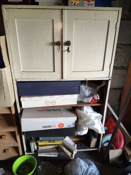 Do oddania stary sekretarzyk z epoki