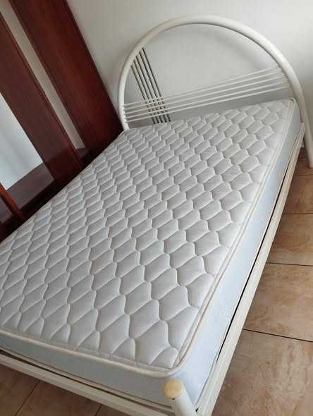 Venda  Cama de Casal em ferro