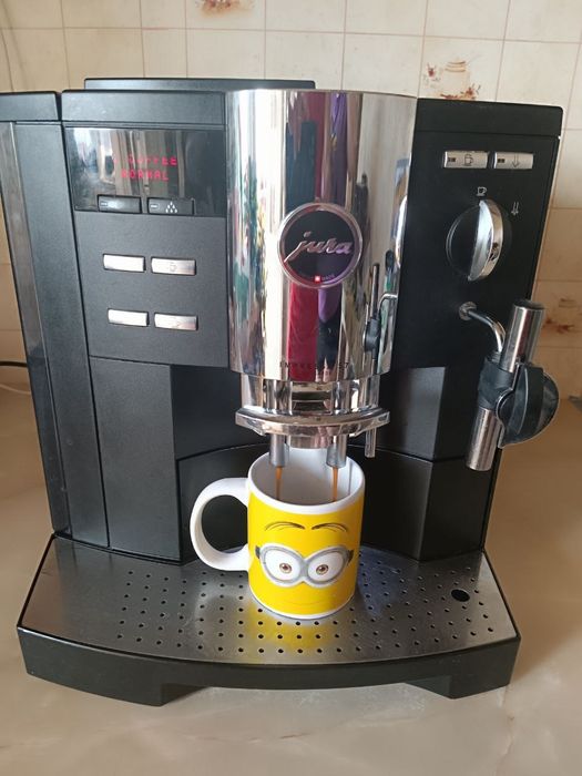 Продам кавомашину  Jura Impressa S7