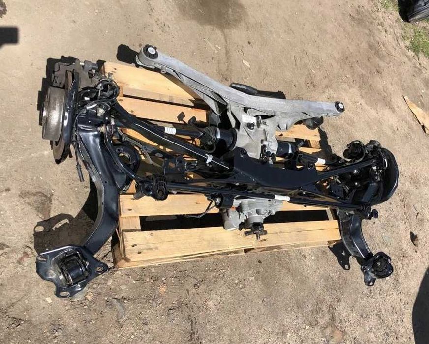 Підвіска BMW X1 F48 передня або задня права ліва підрамник разборка