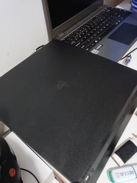 Playstation 4 slim 1 tb
