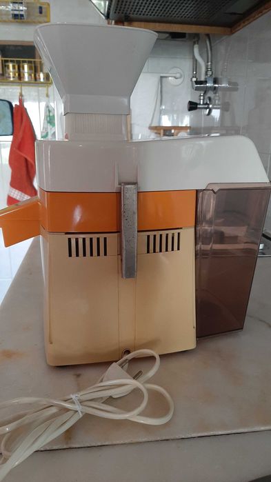 Máquina para fazer sumos